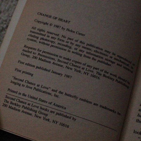 Vintage Second Chance at Love "Change of Heart" Paperback Book - Picture 6 of 8